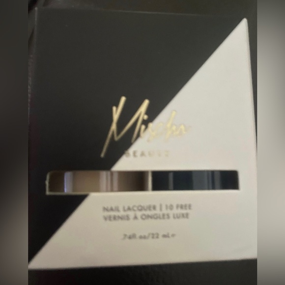 Mishka beauty Nail set NEW in box - Picture 3 of 3